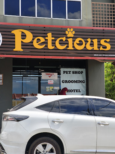 Petcious