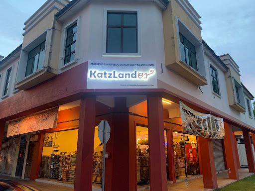 Katzlander World Katzlander World