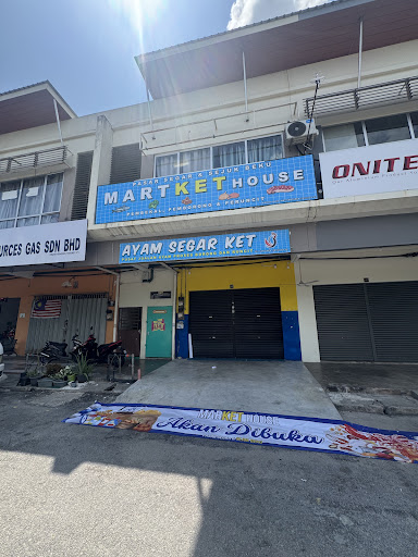 MARTKET HOUSE