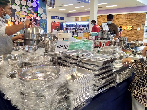 Lotus's Manjung ( Seri Manjung, Perak )
