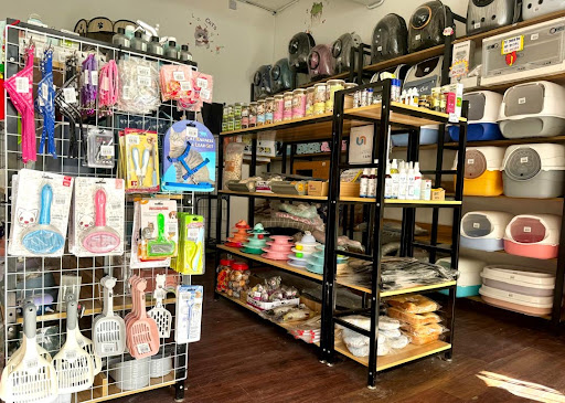 Burger’s Cat House