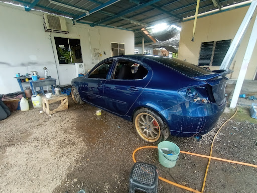 Hazmi Boom auto colour