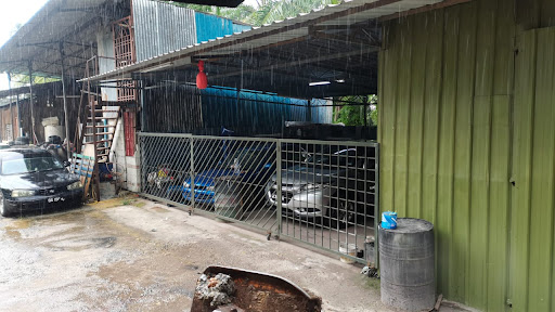 Kedai Cat Kereta (Pirabu Car Spray)
