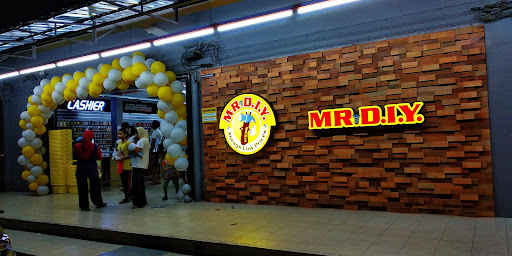 MR.DIY Labis