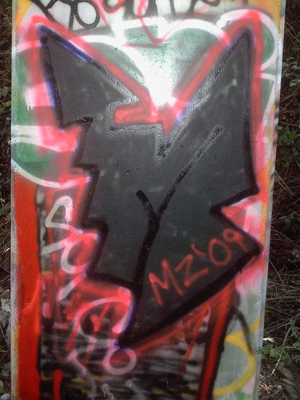 MZ SPRAYPAINTING 1 mz spraypainting